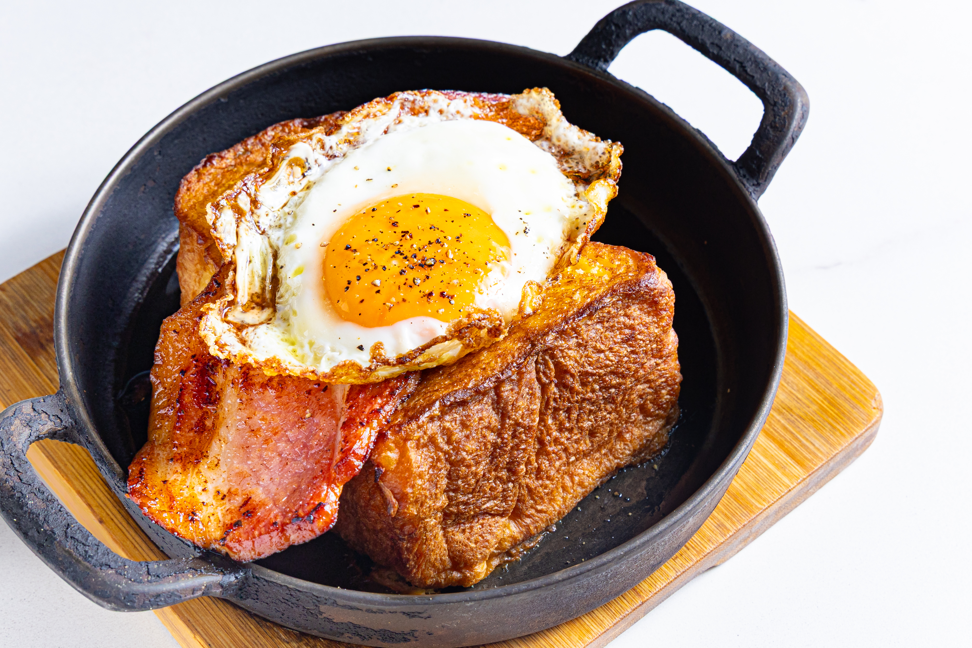  BREAKFAST / LUNCH