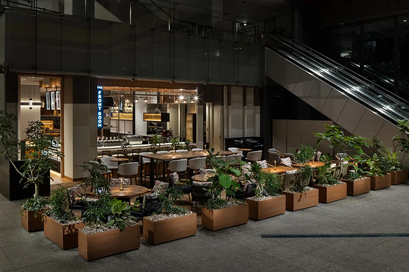 フロントルーム フロントルーム